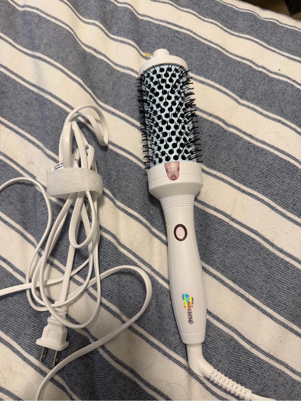 White Hot Air Styling Brush - Volumizing Round Brush
